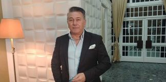 “BIO SAM SA 300 ŽENA” Halid Muslimović oduvek je važio za velikog zavodnika, ali svojim piznanjem sve je iznenadio: Otkrio imena poznatih dama "BIO SAM SA 300 ŽENA" Halid Muslimović oduvek je važio za velikog zavodnika, ali svojim piznanjem sve je iznenadio: Noć mi je uvek bila popunjena - featured image