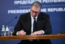 Vučić: “PODNOSIM OSTAVKU NA DUŽNOST PREDSJEDNIKA REPUBLIKE” Vučić: "PODNOSIM OSTAVKU NA DUŽNOST PREDSJEDNIKA REPUBLIKE” - featured image