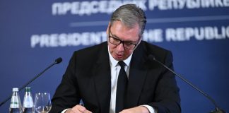 Vučić: “PODNOSIM OSTAVKU NA DUŽNOST PREDSJEDNIKA REPUBLIKE” Vučić: "PODNOSIM OSTAVKU NA DUŽNOST PREDSJEDNIKA REPUBLIKE” - featured image