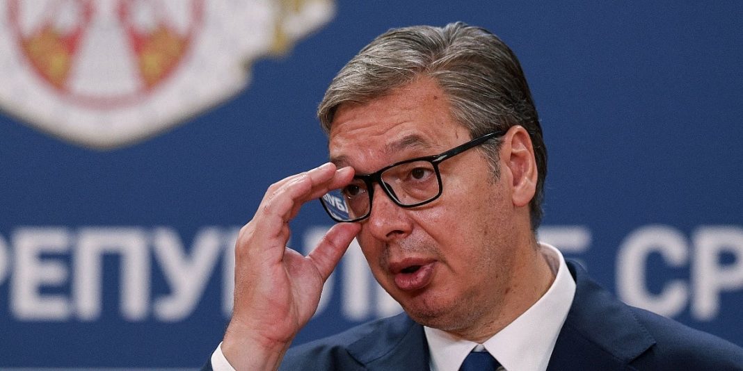 Vučić neće doći na sahranu zločinca Mladića, ali bez stida poručuje: 
