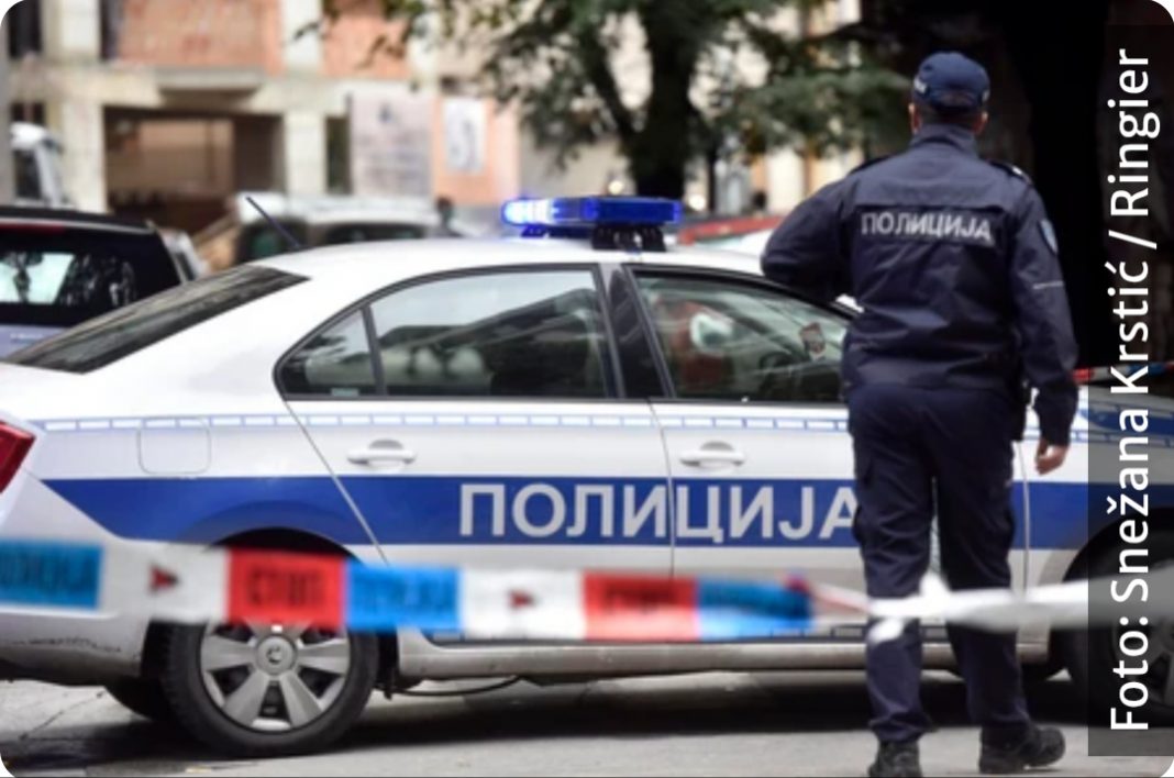UBIO SVEKRA SVOJE KĆERKE JER JU JE SILOVAO?! Jezivi detalji porodičnog zločina: Ušao mu u kuću i TUKAO GA ŠIPKOM - featured image UBIO SVEKRA SVOJE KĆERKE JER JU JE SILOVAO?! Jezivi detalji porodičnog zločina: Ušao mu u kuću i TUKAO GA ŠIPKOM - featured image