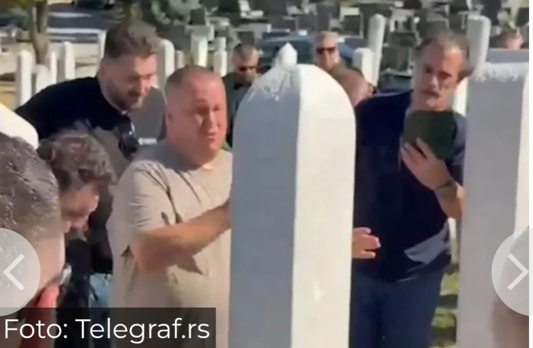 Nakon što se niko od poznatih nije pojavio na grobu Bešlića, Dino jedva izgovorio OVE riječi: Nakon što se niko od poznatih nije pojavio na grobu Bešlića, Dino jedva izgovorio OVE riječi: