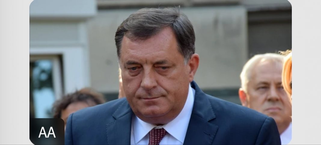 Drama u Srbiji nakon izbora: Traže da se Dodiku zabrani ulazak u zemlju i oduzme državljanstvo - featured image Drama u Srbiji nakon izbora: Traže da se Dodiku zabrani ulazak u zemlju i oduzme državljanstvo - featured image
