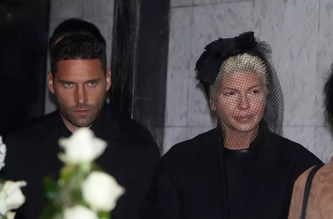 Jedina ljubavi moja, čekaj me: Jelenine riječi poslije njegove smrti kidaju dušu - featured image Jedina ljubavi moja, čekaj me: Jelenine riječi poslije njegove smrti kidaju dušu - featured image