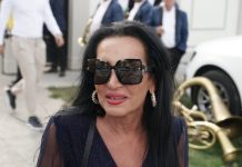 Ovo niko nije 0čekivao, evo šta se desilo u kući Goce Božinovske Veliko slavlje u domu Goce Božinovske: „Danas krstimo našu devojčicu“ (FOTO) - featured image